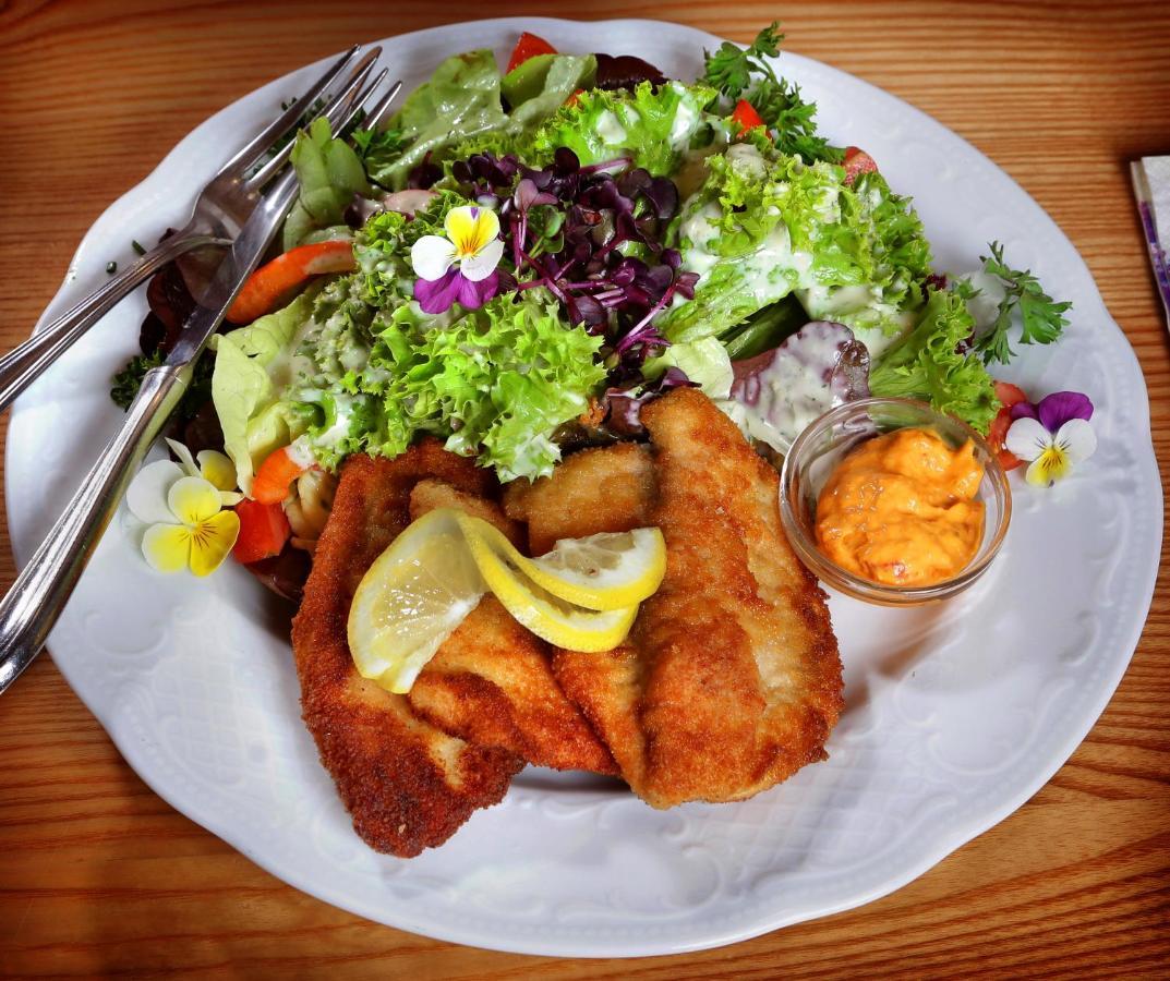 Restaurant-Cafe-Pension Himmel لاندشوت المظهر الخارجي الصورة