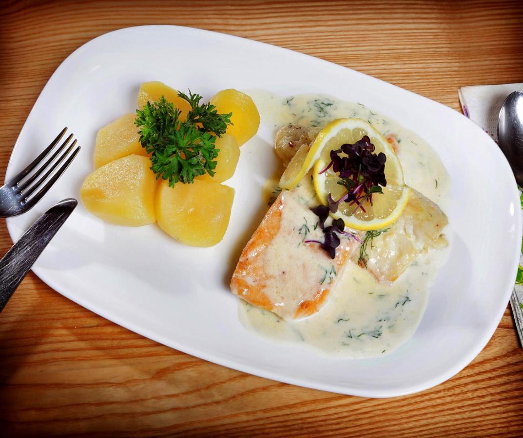 Restaurant-Cafe-Pension Himmel لاندشوت المظهر الخارجي الصورة